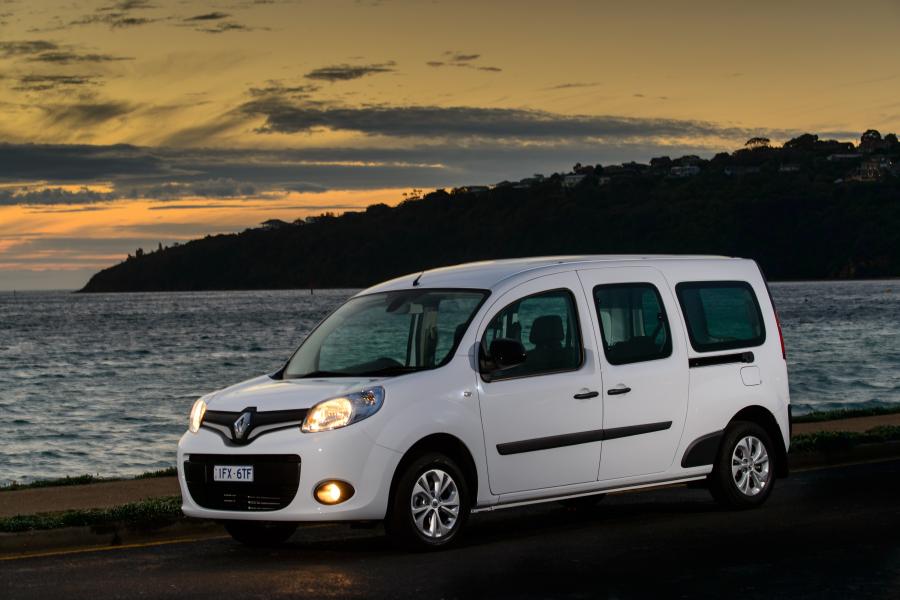  Renault Kangoo Maxi Crew Lifestyle Pack 2016 года  (AU) (фото 2 из 7)